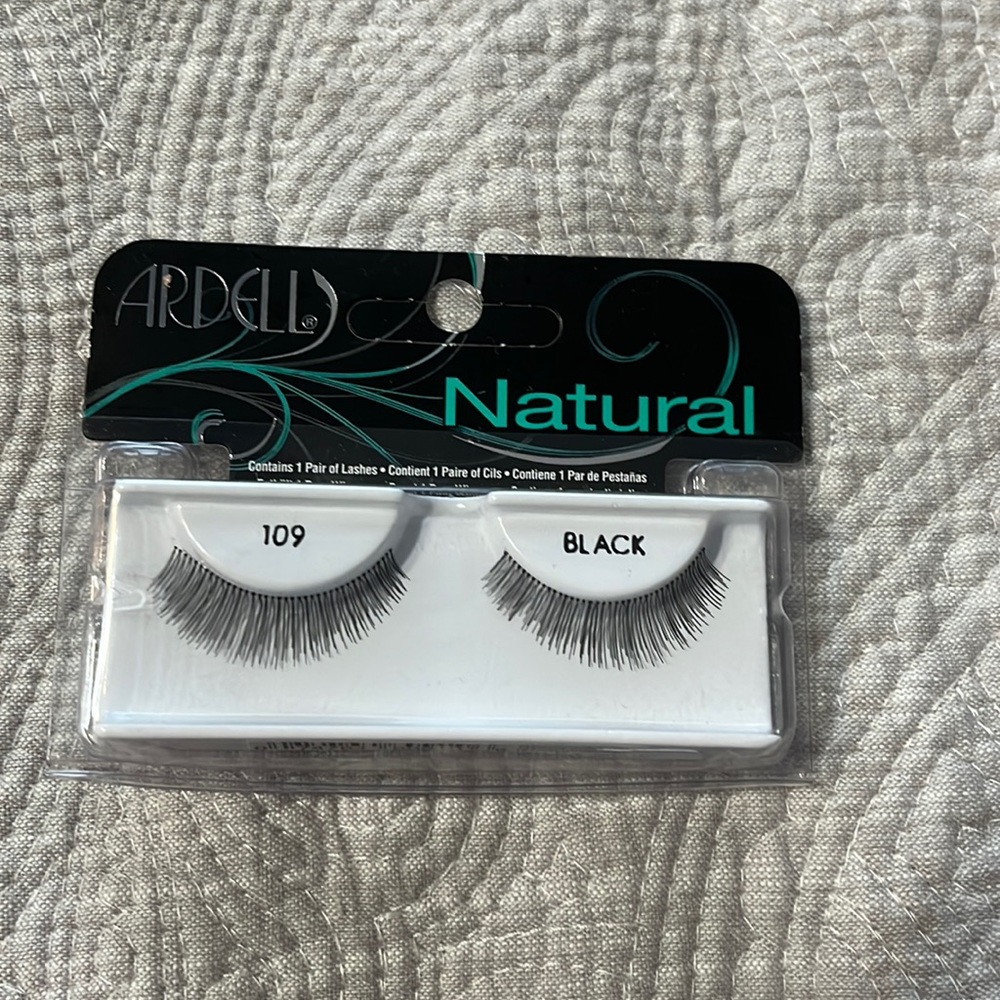 Ardell Fashion Lashes Black 109 - 1 Pair NWT